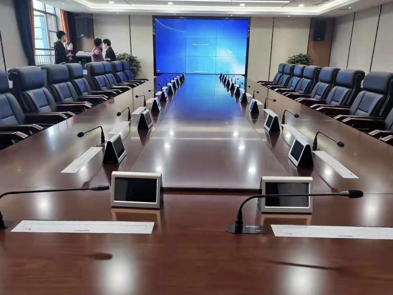 工程案例 | 力卡CS-101有线嵌入式专业会议系统入驻某市中航多功能会议厅